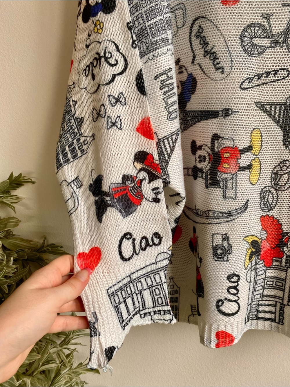 Vintage Disney Sweater Mickey Mouse Europe Graphic Print - Picture 9 of 9